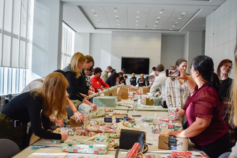 DL Holiday Gift Wrapping